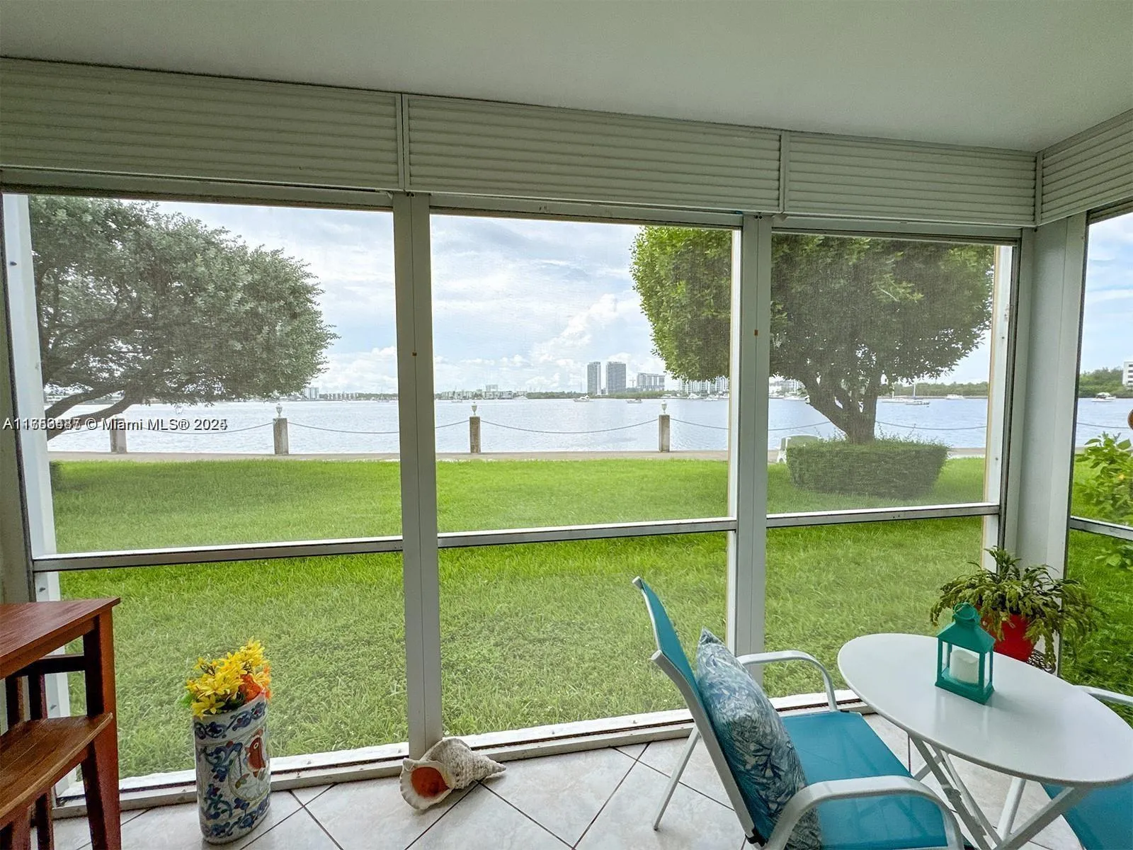 1 bedroom 1 bath for sale at 3000 Marcos Dr # P112, Aventura FL 33160
