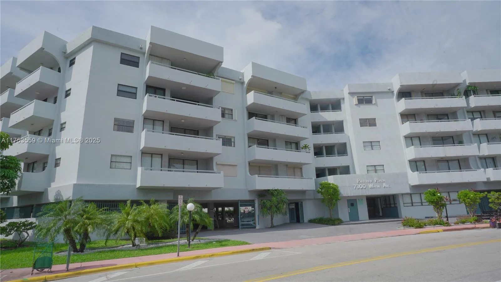 7300 Wayne Ave # 317, Miami Beach FL 33141