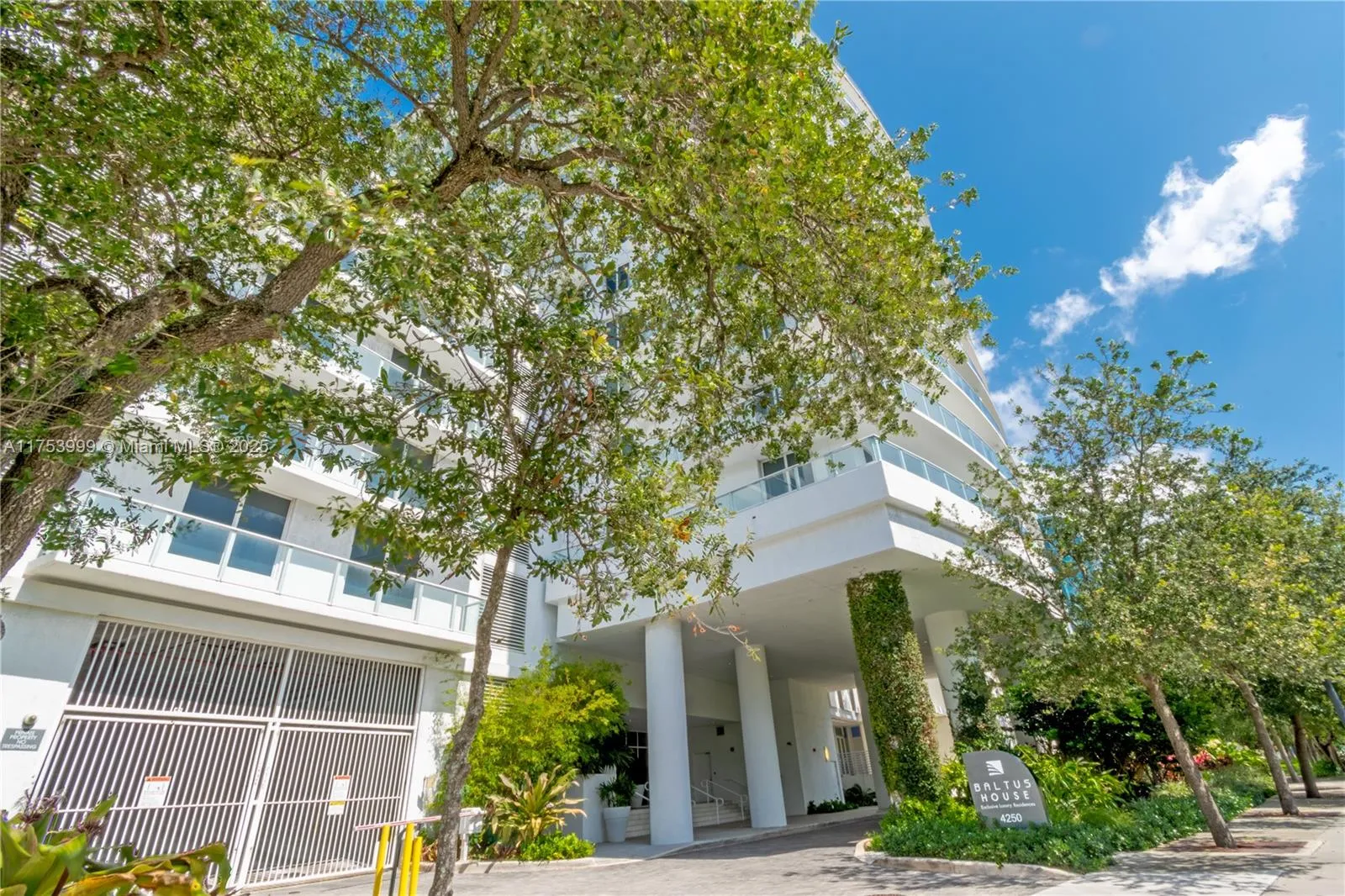 2 bedroom 2 bath for sale at 4250 Biscayne Blvd # 917, Miami FL 33137