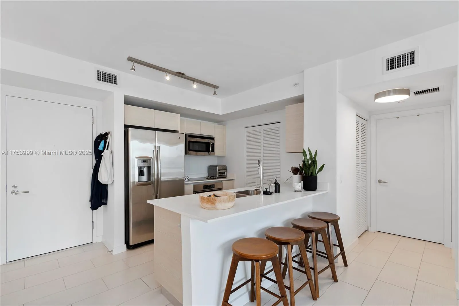 4250 Biscayne Blvd # 917, Miami FL 33137