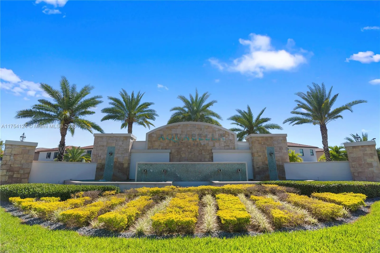 3 bedroom 2 bath for sale at 10621 W 33rd Ln # 10621, Hialeah FL 33018