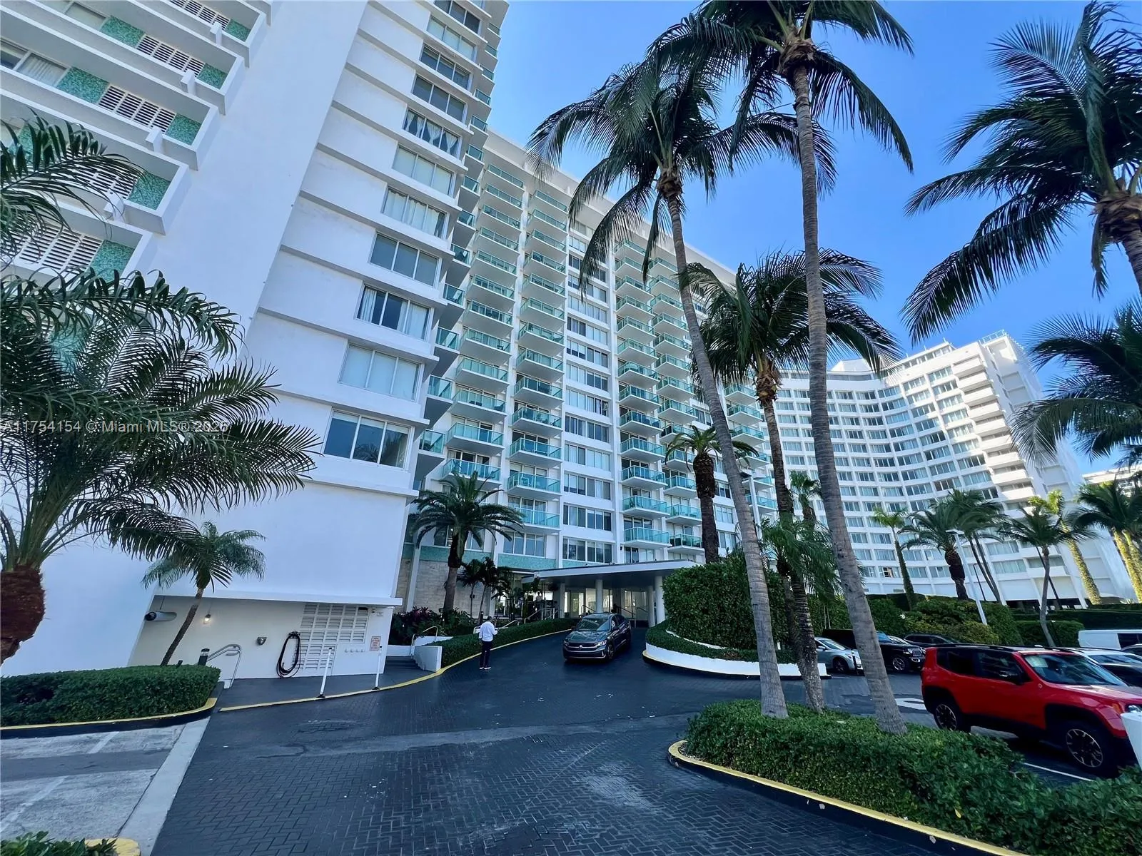 1 bedroom 1 bath for sale at 1000 West Ave # 908, Miami Beach FL 33139