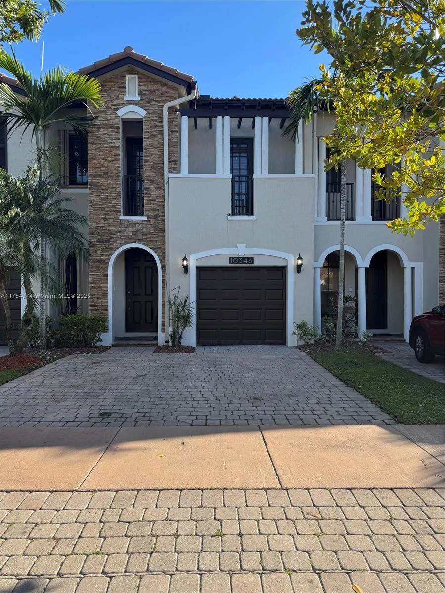 3 bedroom 2 bath for sale at 10346 NW 30th Ter # 10346, Doral FL 33172