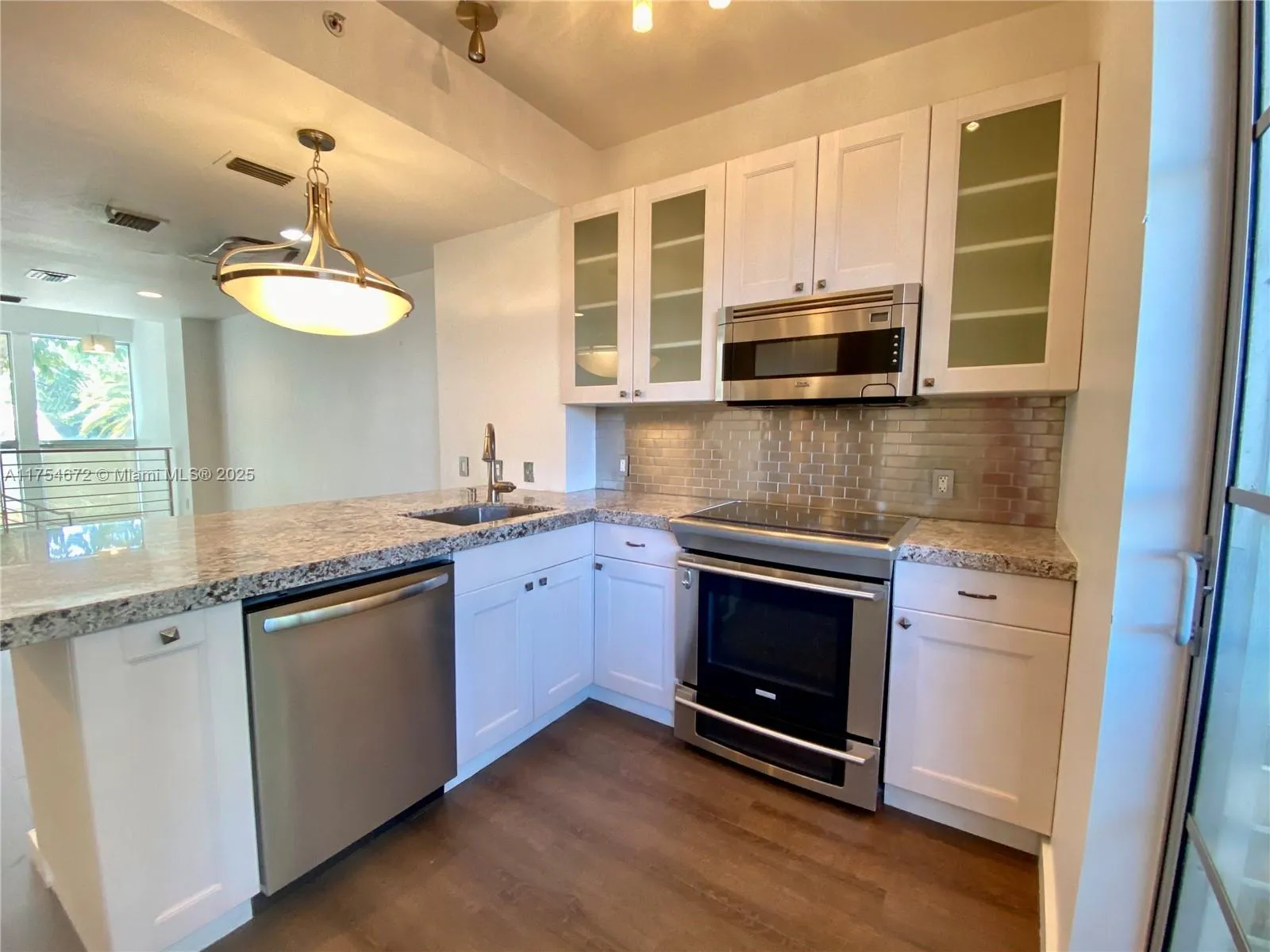 1600 Michigan Ave # 8, Miami Beach FL 33139