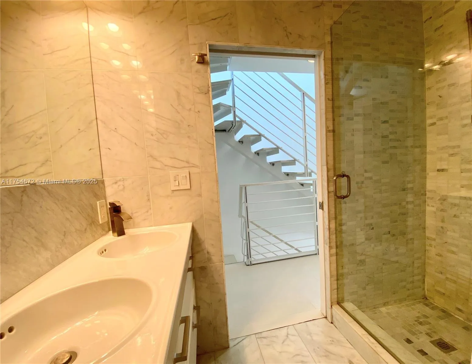 1600 Michigan Ave # 8, Miami Beach FL 33139