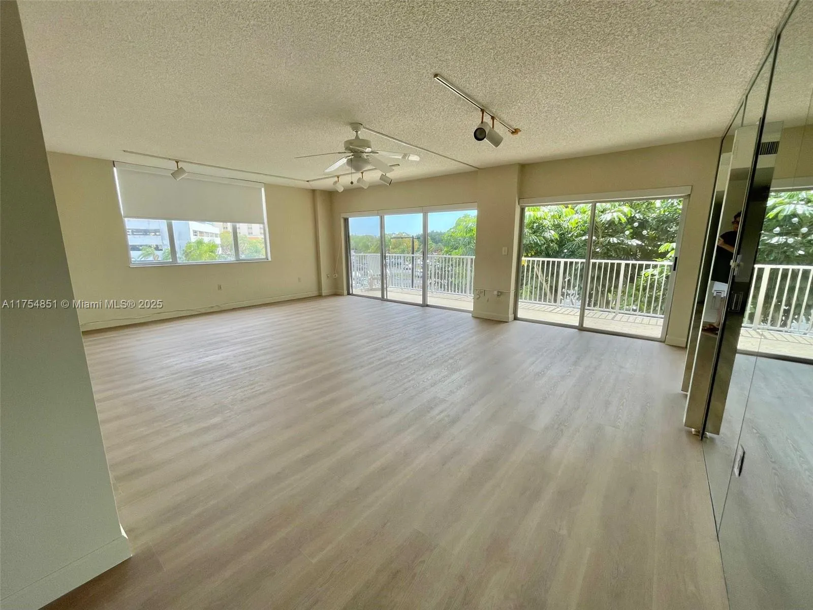 3850 Washington St # 301, Hollywood FL 33021