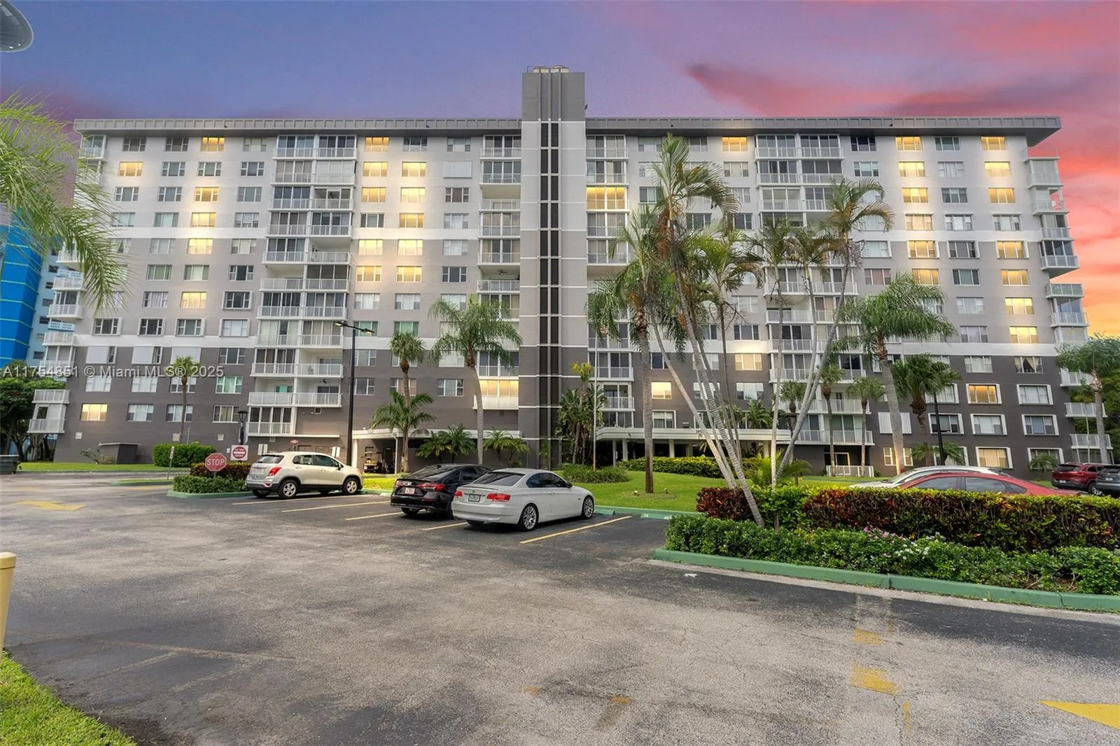 3850 Washington St # 301, Hollywood FL 33021