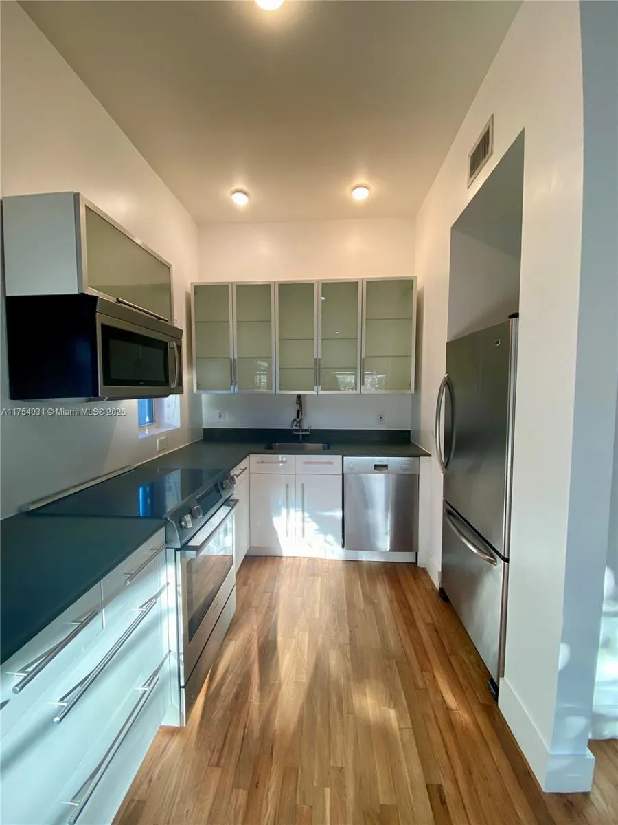 929 Michigan Ave # 5, Miami Beach FL 33139