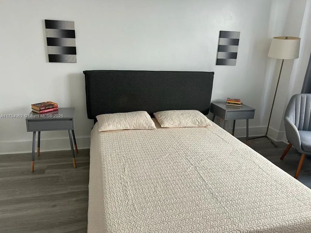 1611 Michigan Ave, Miami Beach FL 33139