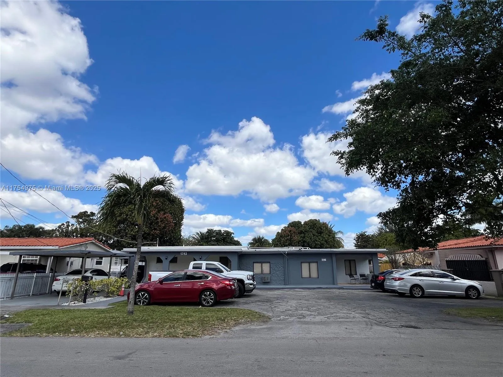 1145 W 35th St, Hialeah FL 33012
