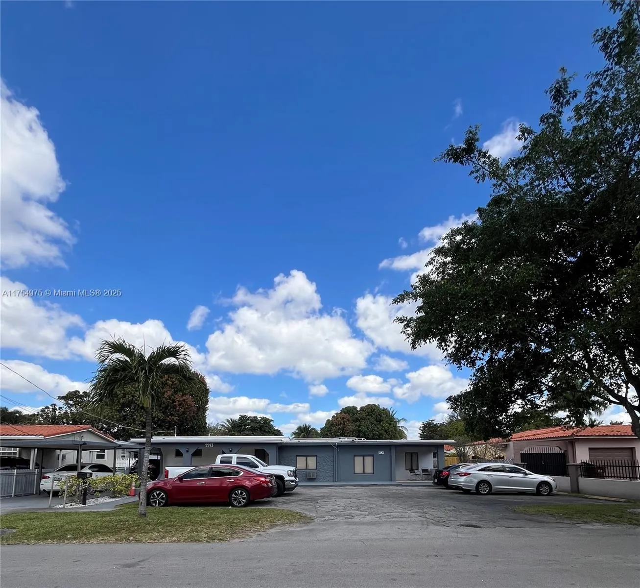 1145 W 35th St, Hialeah FL 33012