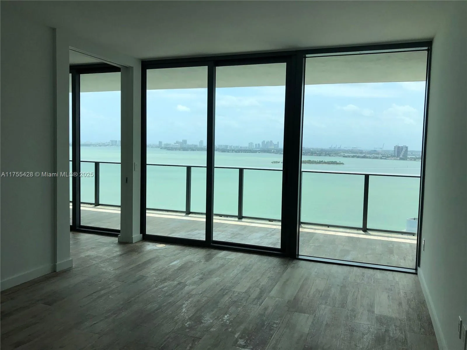 650 NE 32nd St # 2006, Miami FL 33137