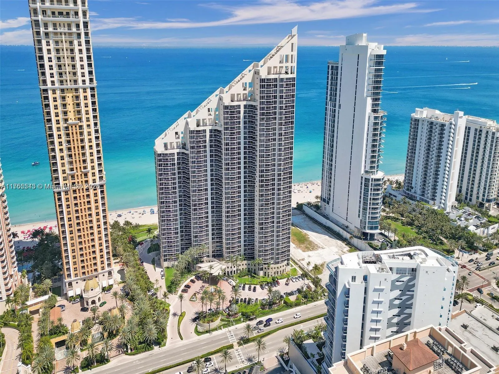 3 bedroom 3 bath for sale at 17555 Collins Ave # 3701, Sunny Isles Beach FL 33160