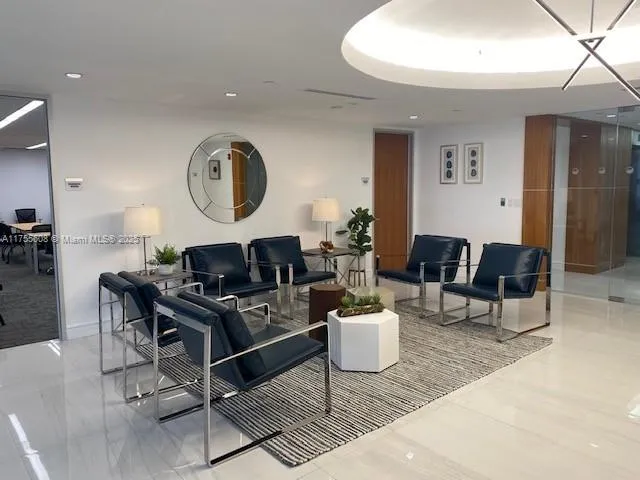 2 S Biscayne Blvd # 3200, Miami FL 33131