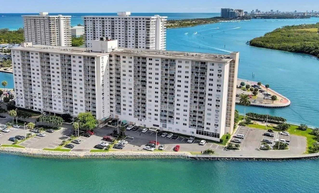 400 Kings Point Dr # 810, Sunny Isles Beach FL 33160