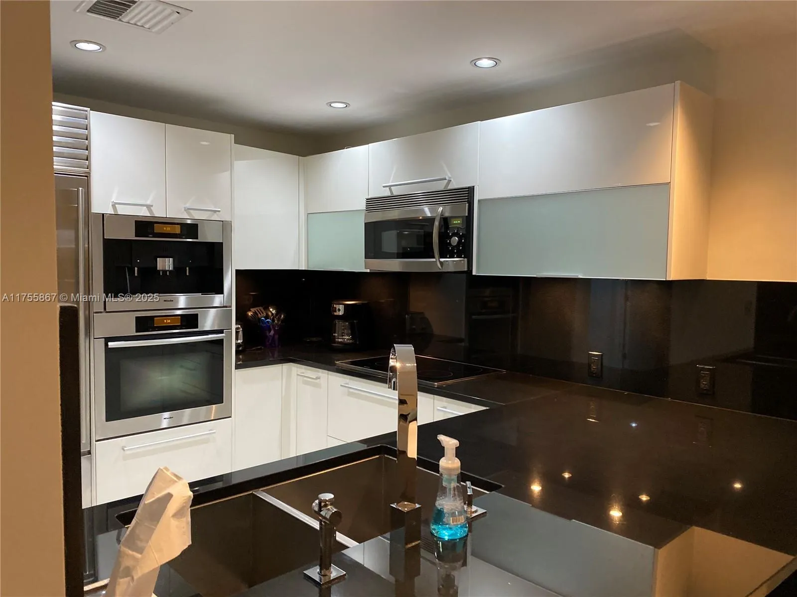 17121 Collins Ave, Sunny Isles Beach FL 33160