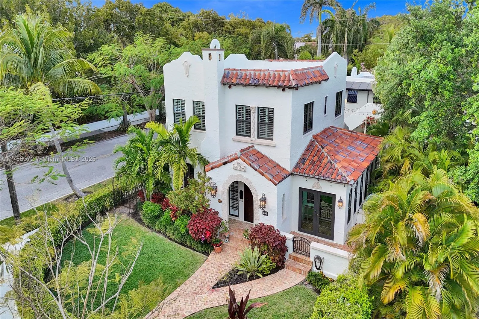 3 bedroom 2 bath for sale at 621 Biscayne Dr, West Palm Beach FL 33401