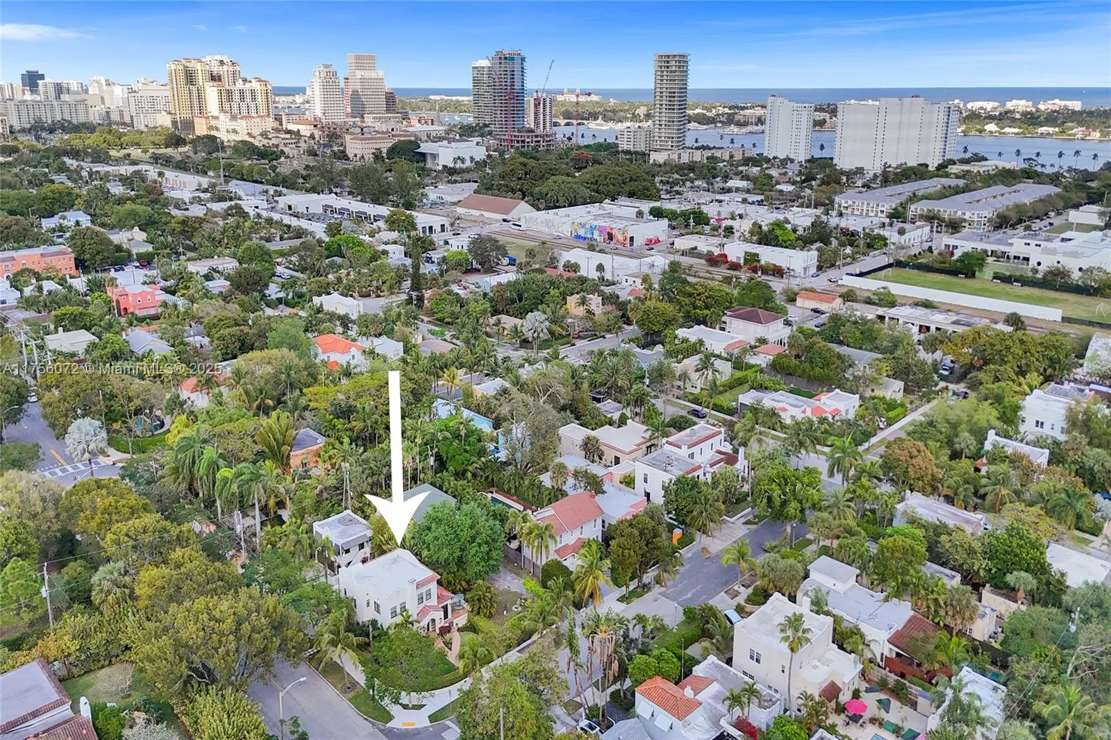 621 Biscayne Dr, West Palm Beach FL 33401