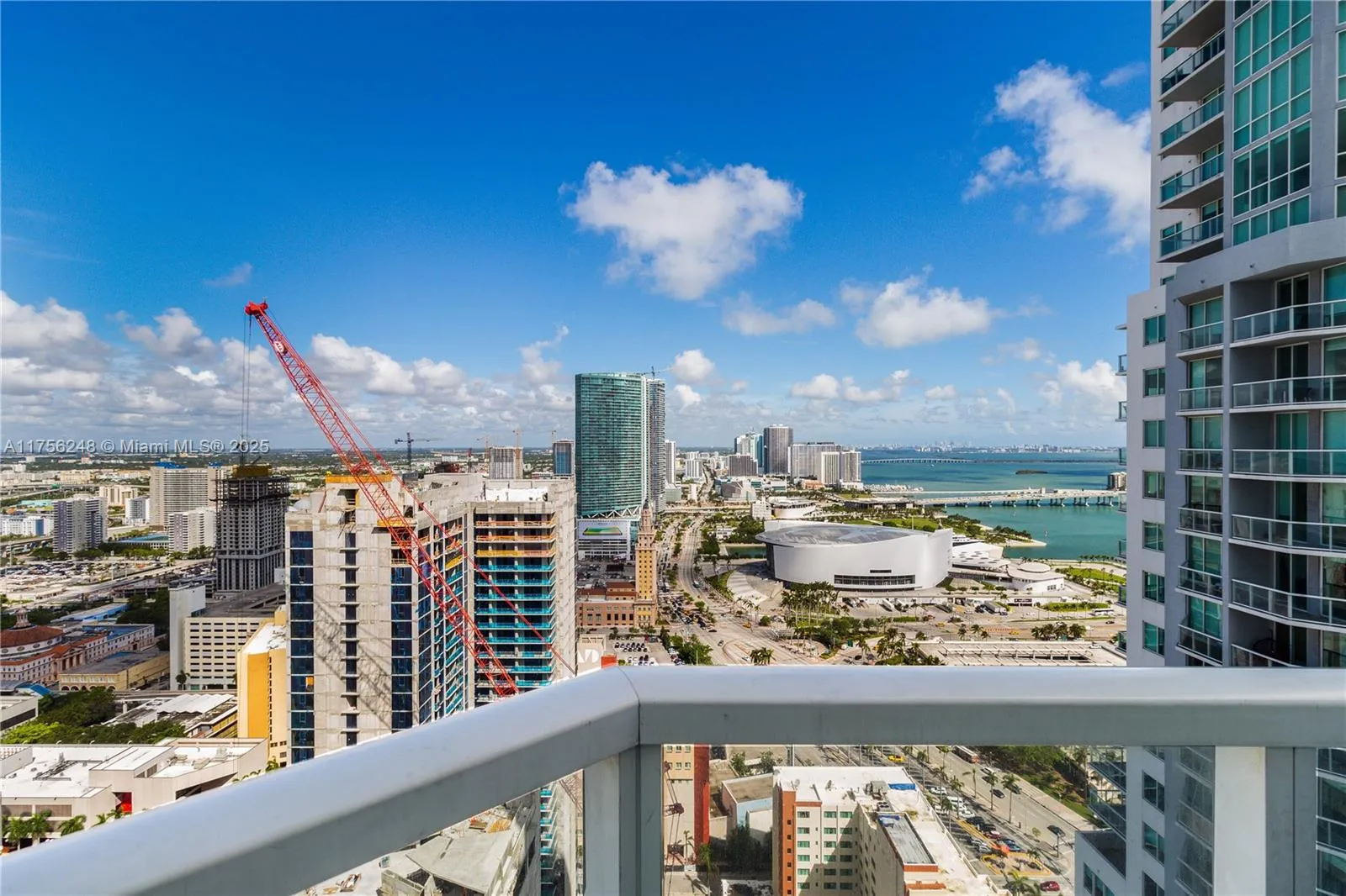 253 NE 2nd St # 3702, Miami FL 33132