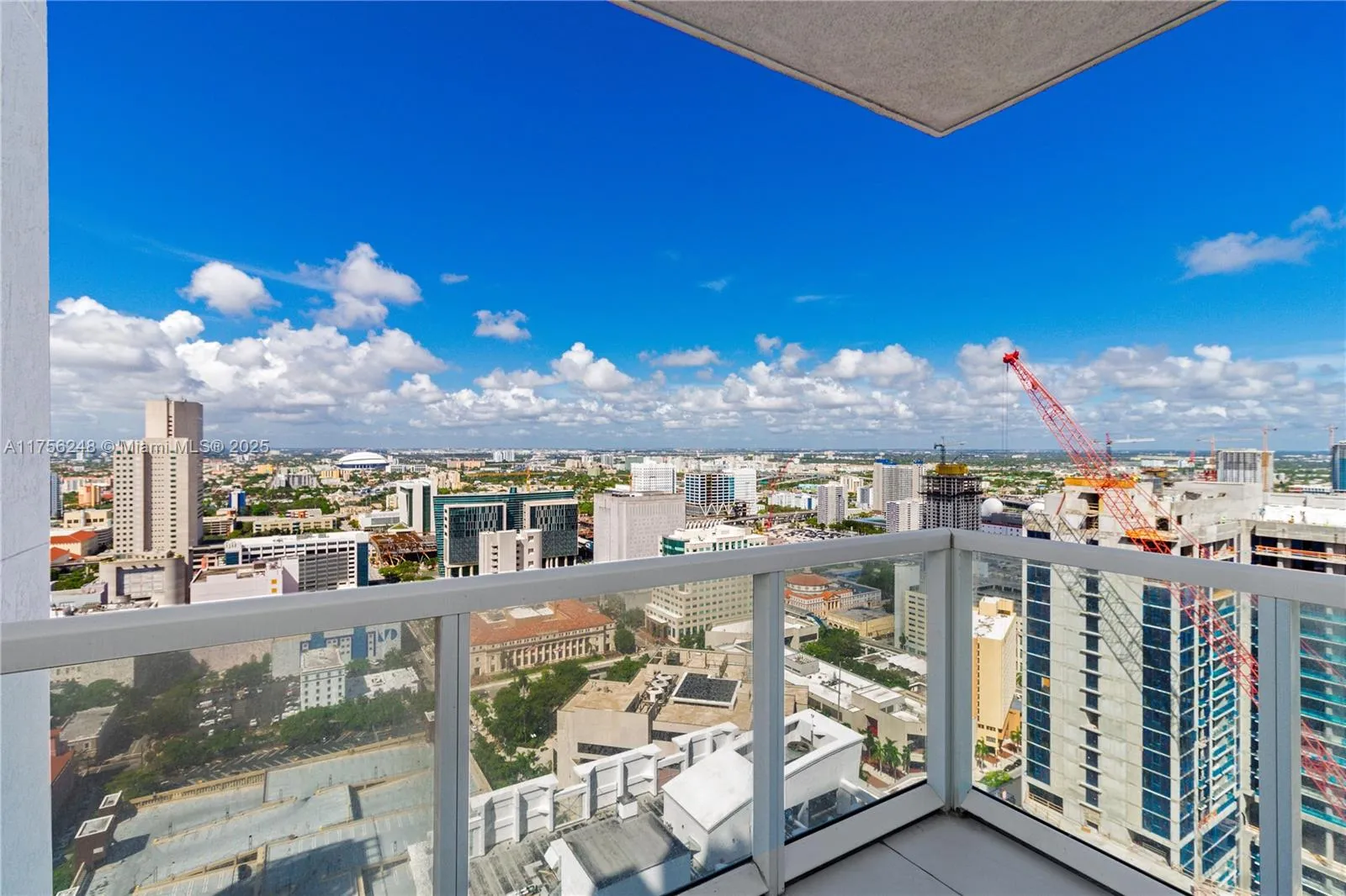 253 NE 2nd St # 3702, Miami FL 33132
