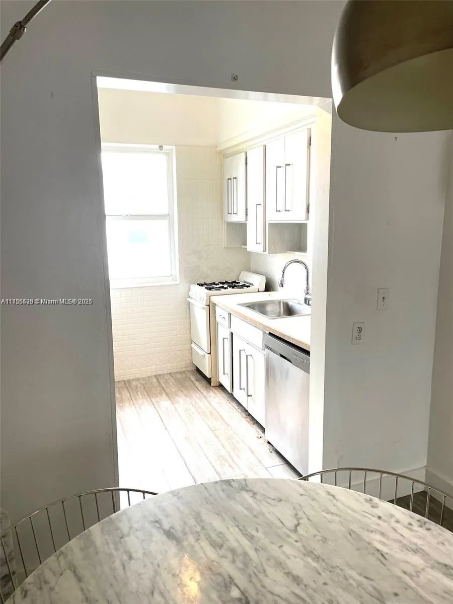 821 Jefferson Ave # 4, Miami Beach FL 33139