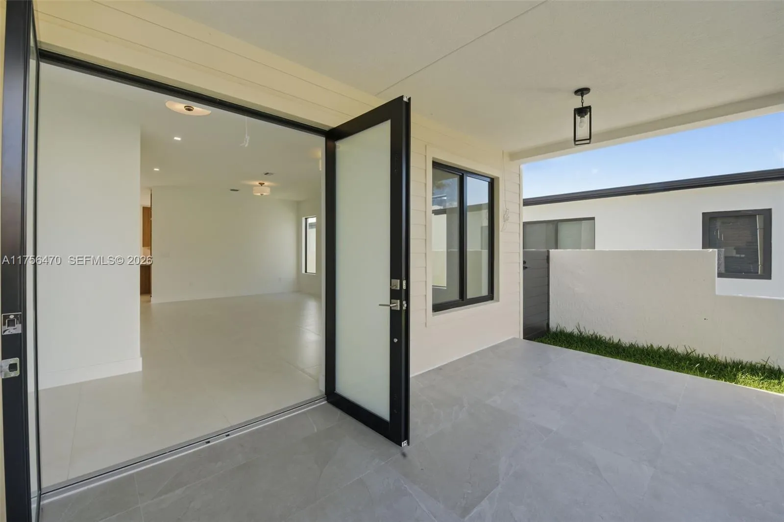 2725 SW 65th Ave, Miami FL 33155