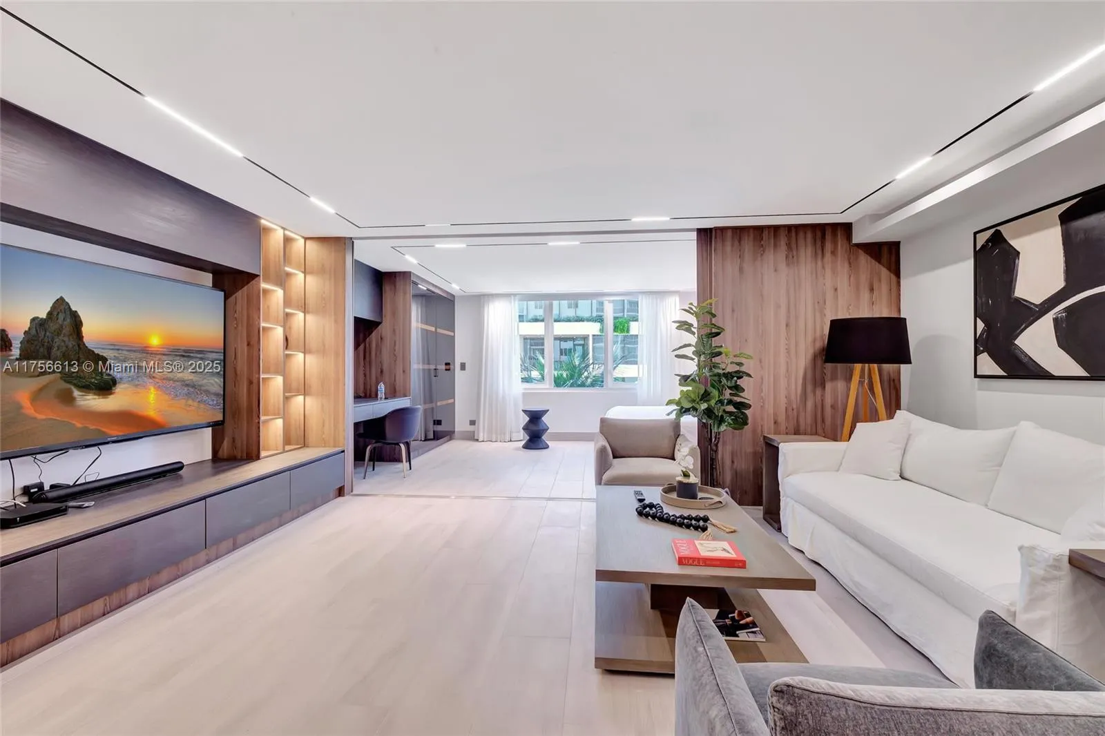2301 Collins Ave # 432, Miami Beach FL 33139