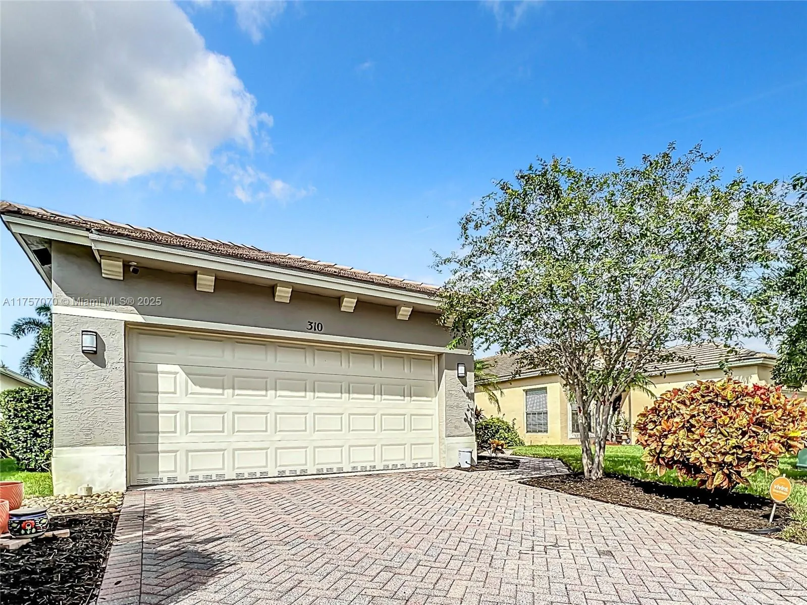 3 bedroom 2 bath for sale at 310 SW Tomoka Springs Dr, Port St. Lucie FL 34986