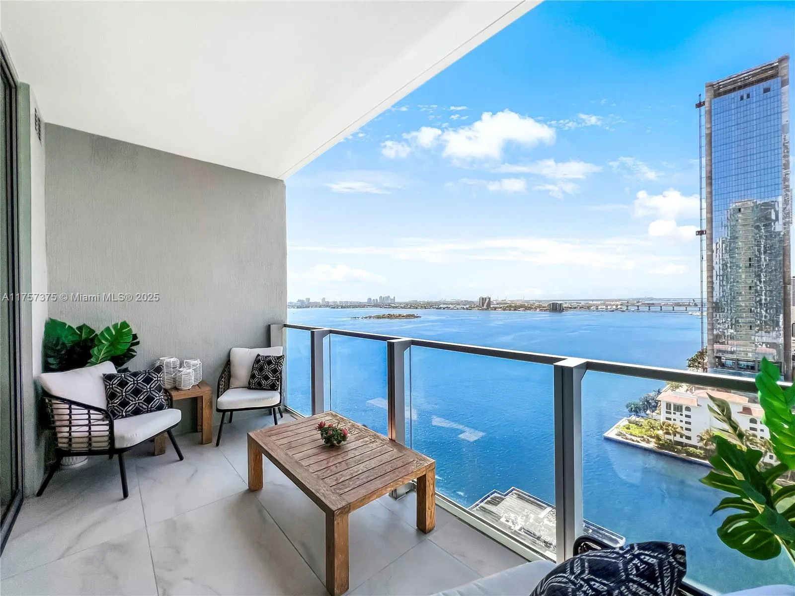 1 bedroom 2 bath for sale at 2900 NE 7th Ave # 2008, Miami FL 33137