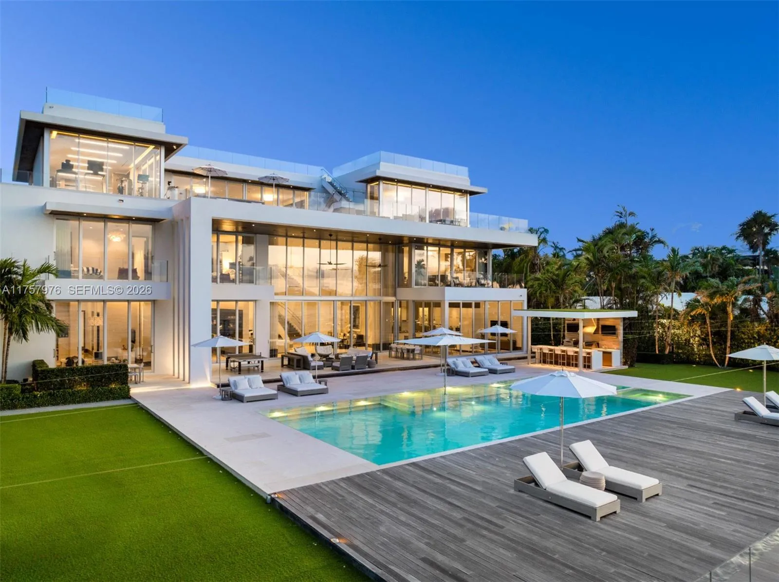 284 Bal Bay Dr, Bal Harbour FL 33154