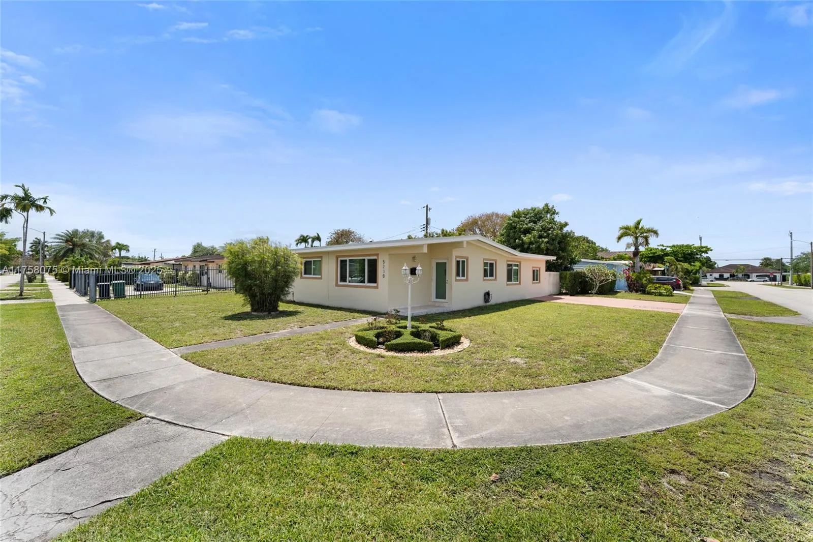 5230 SW 95th Ct, Miami FL 33165