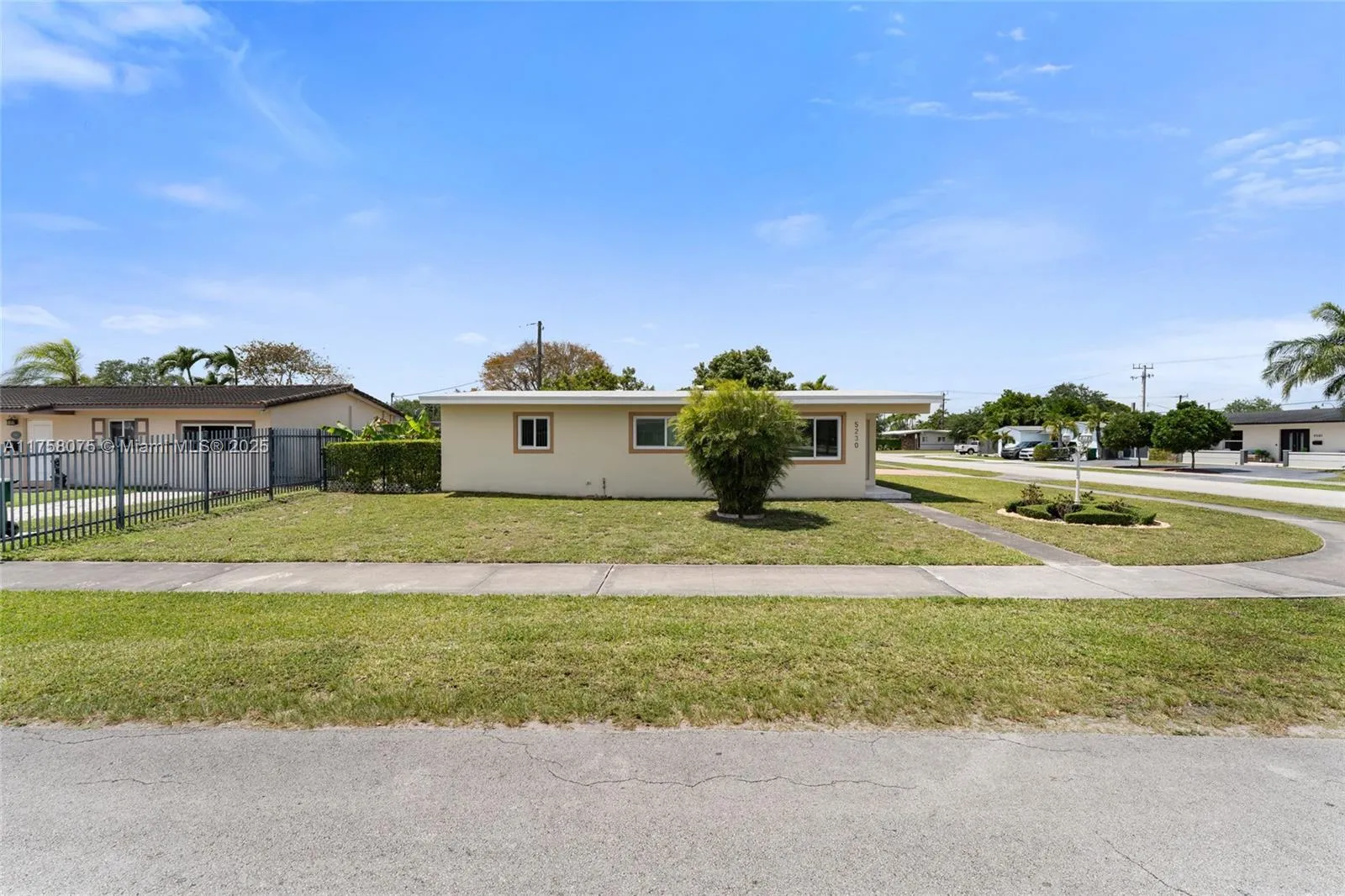 5230 SW 95th Ct, Miami FL 33165