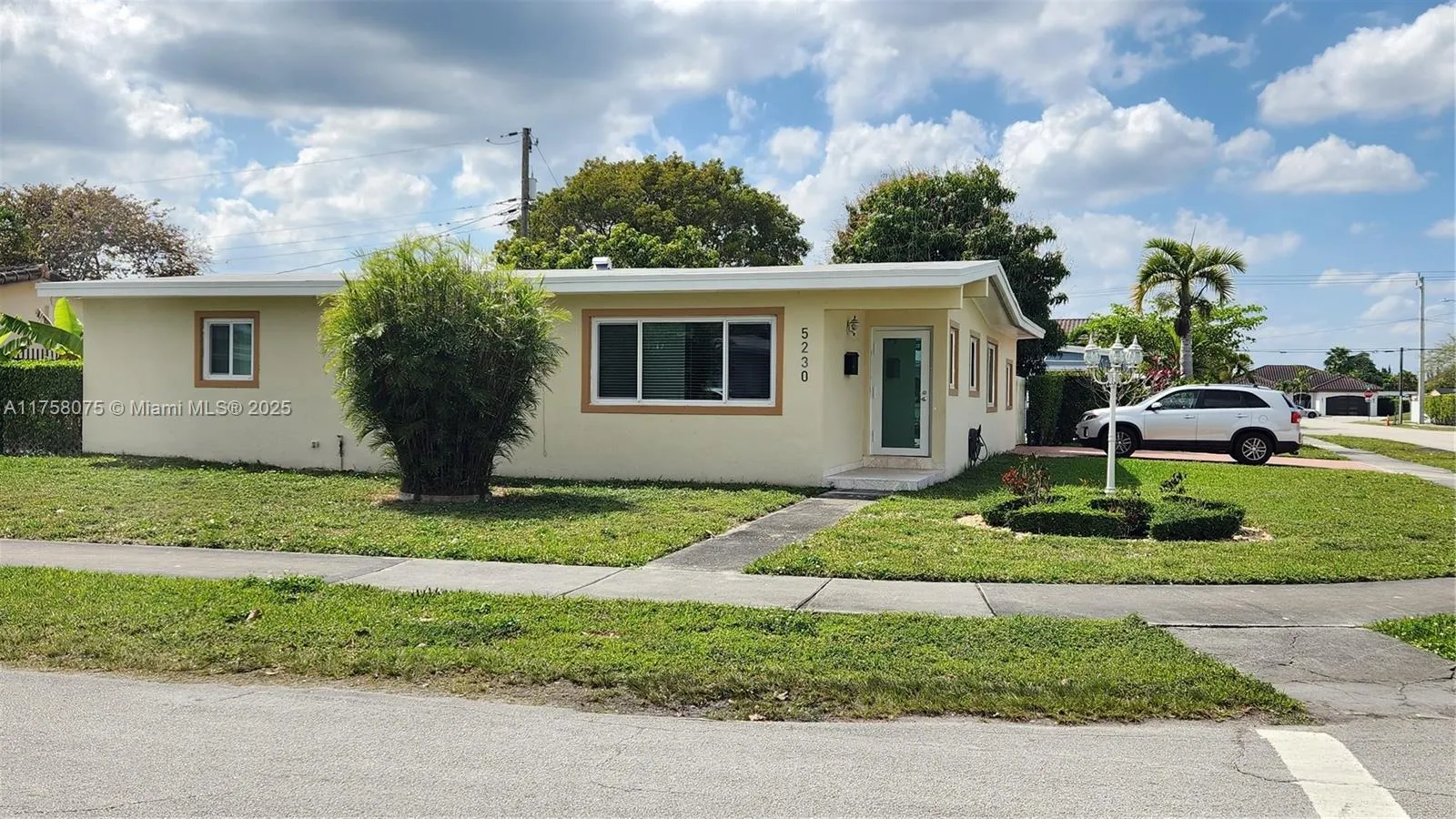 5230 SW 95th Ct, Miami FL 33165