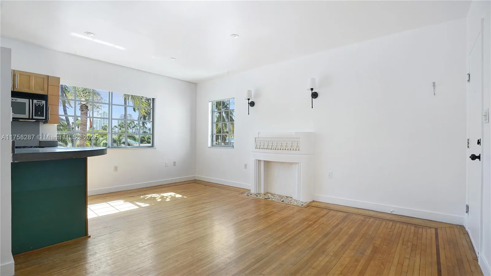 1 bedroom 1 bath for sale at 815 Euclid Ave # 14, Miami Beach FL 33139