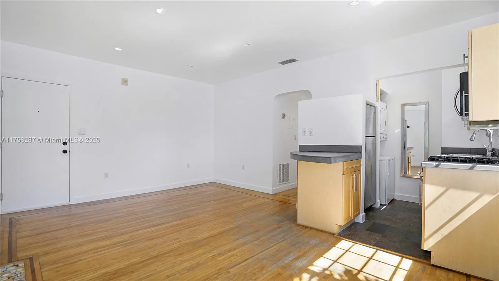 815 Euclid Ave # 14, Miami Beach FL 33139