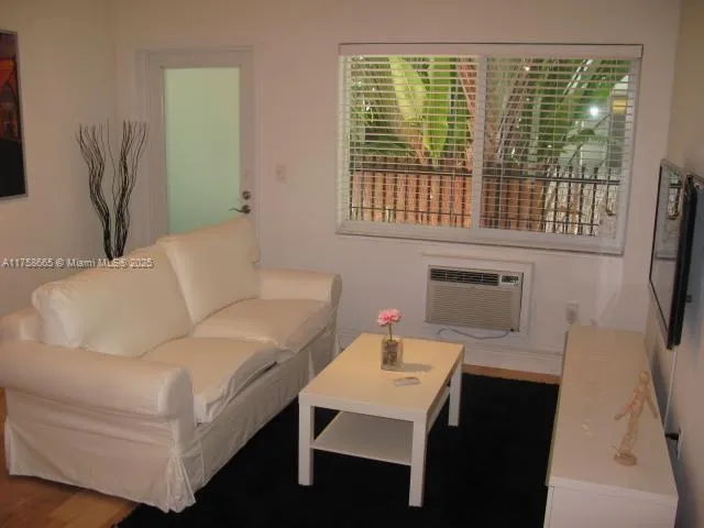 1035 Meridian Ave # 5, Miami Beach FL 33139
