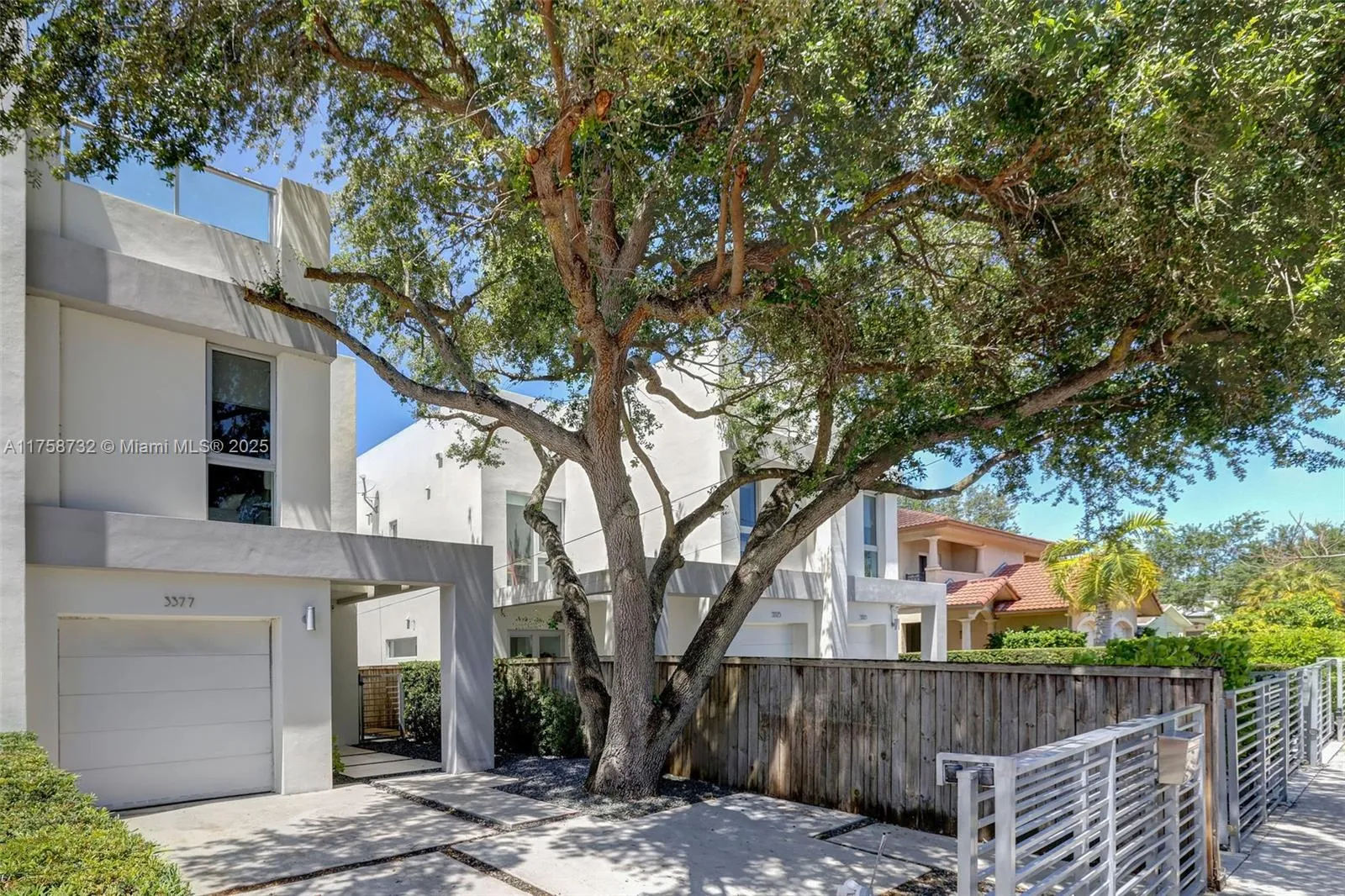 3 bedroom 3 bath for sale at 3377 Day Ave # 3377, Miami FL 33133