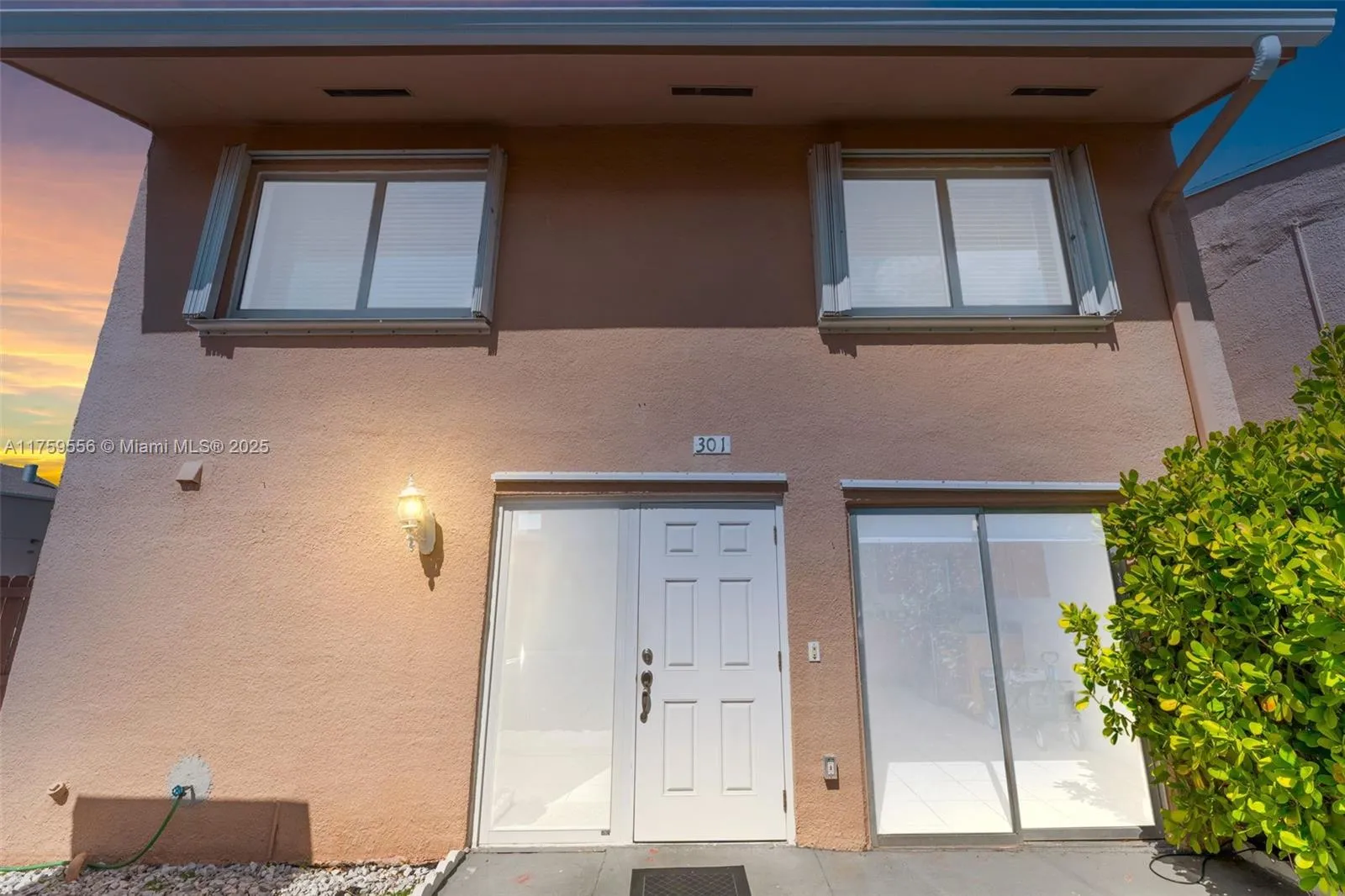 3 bedroom 2 bath for sale at 8440 SW 154th Cir Ct # 301, Miami FL 33193