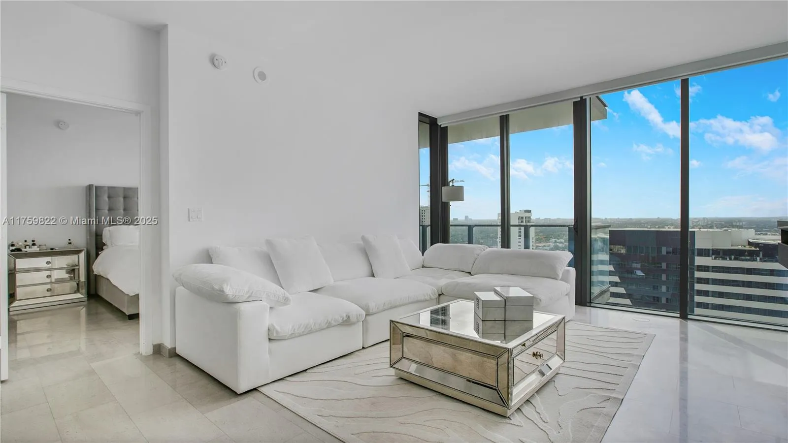 88 SW 7th St # 2208, Miami FL 33130