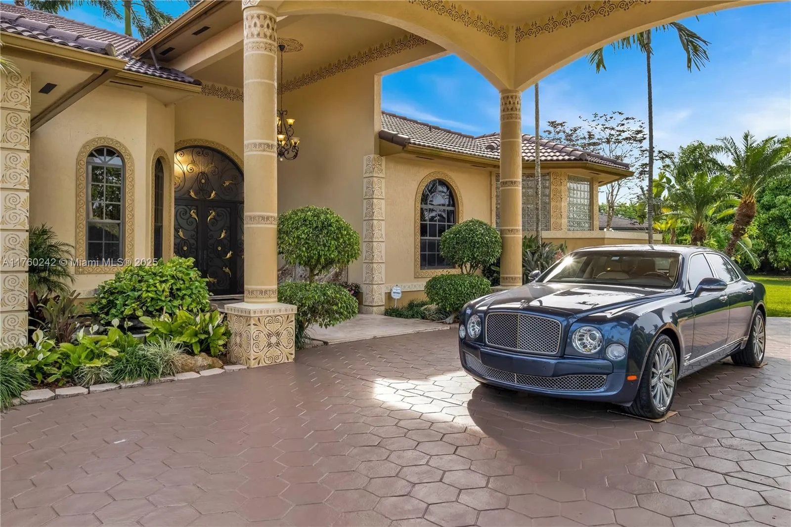 4 bedroom 5 bath for sale at 29482 SW 193rd Ct, Homestead FL 33030