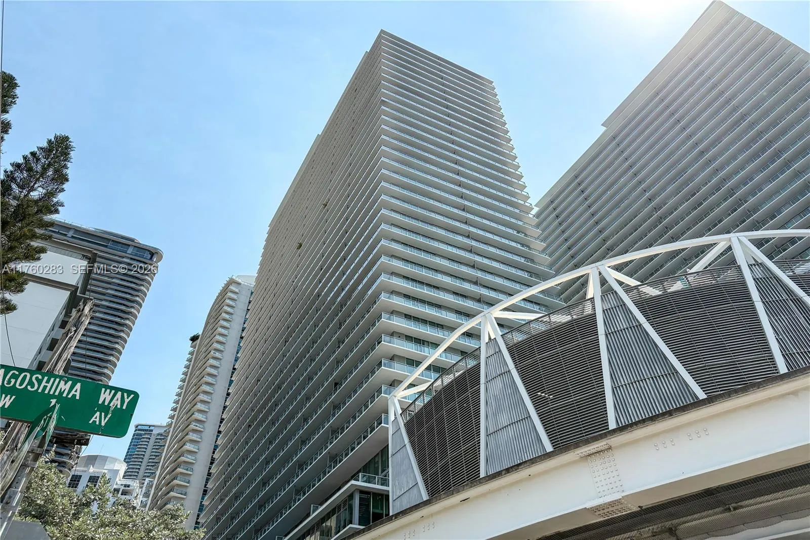 1 bedroom 1 bath for sale at 1111 SW 1st Ave, Miami FL 33130
