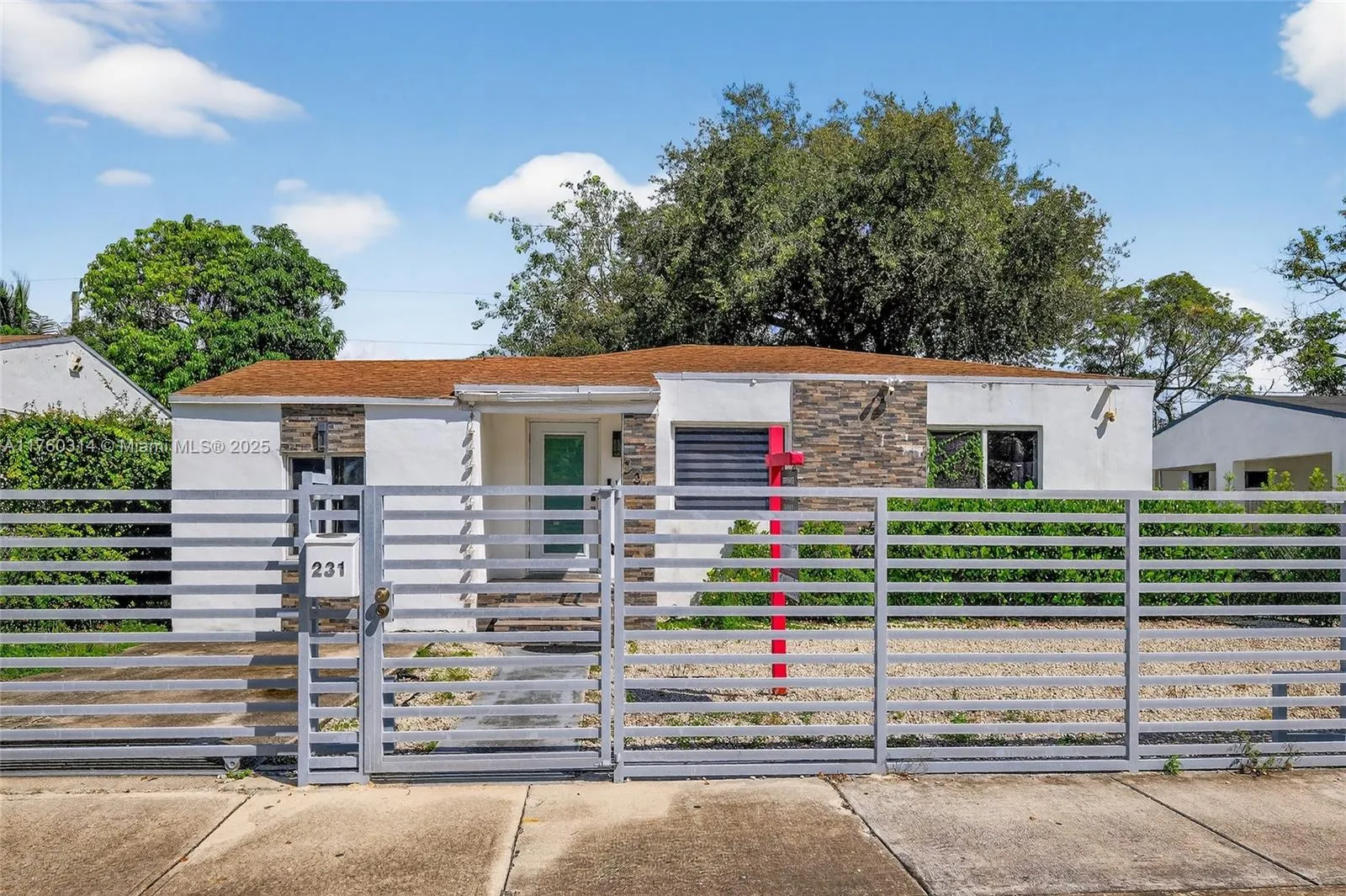 231 NW 44th St, Miami FL 33127