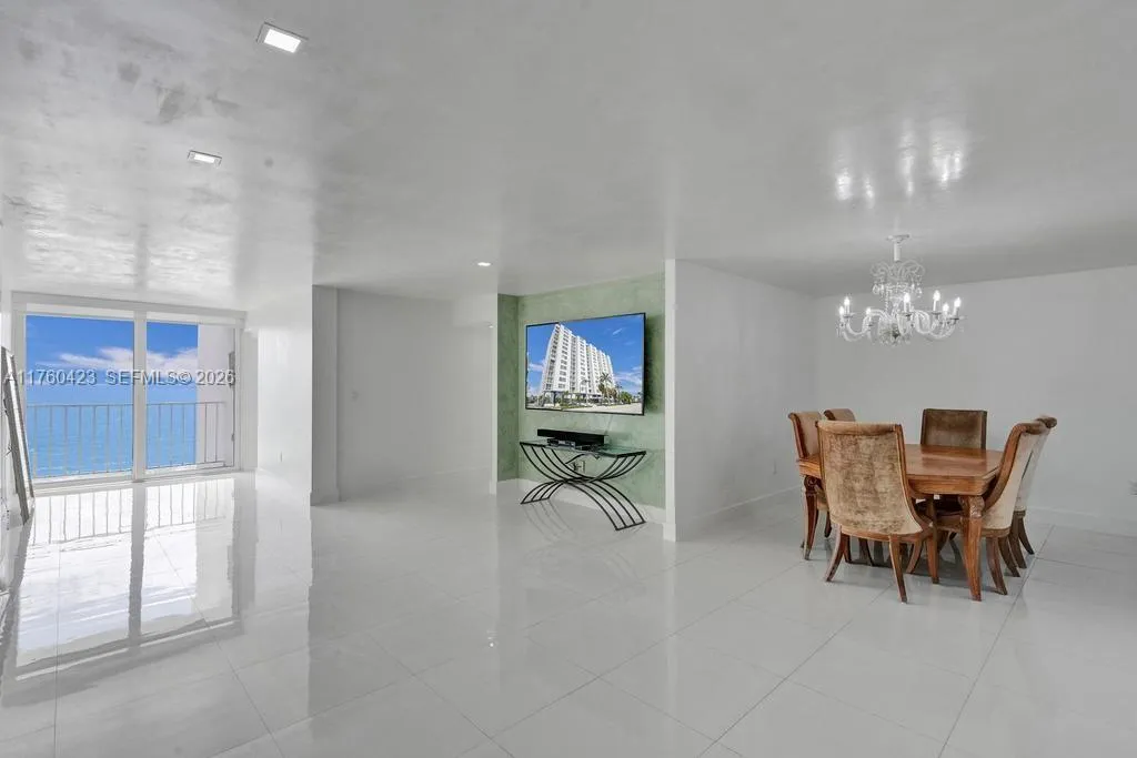 6450 Collins Ave # 1204, Miami Beach FL 33141