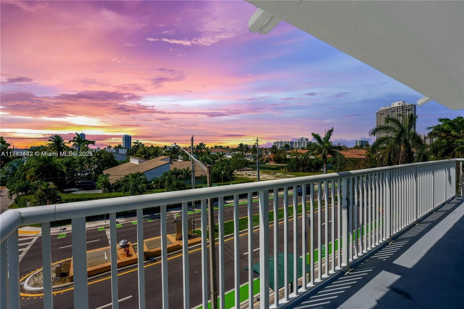 2 bedroom 2 bath for sale at 3527 NE 168th St # 409, North Miami Beach FL 33160