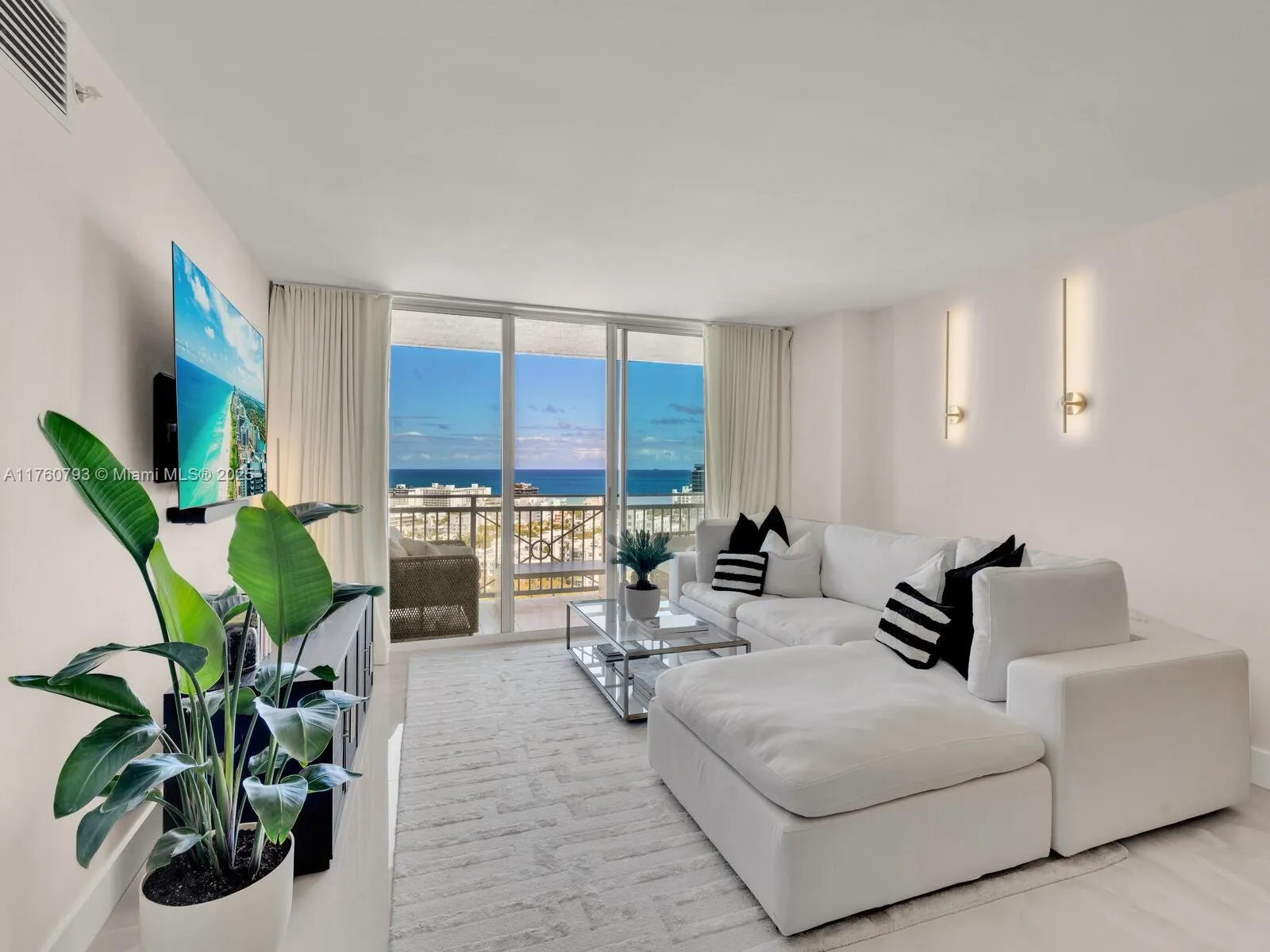 90 Alton Rd # 2207, Miami Beach FL 33139