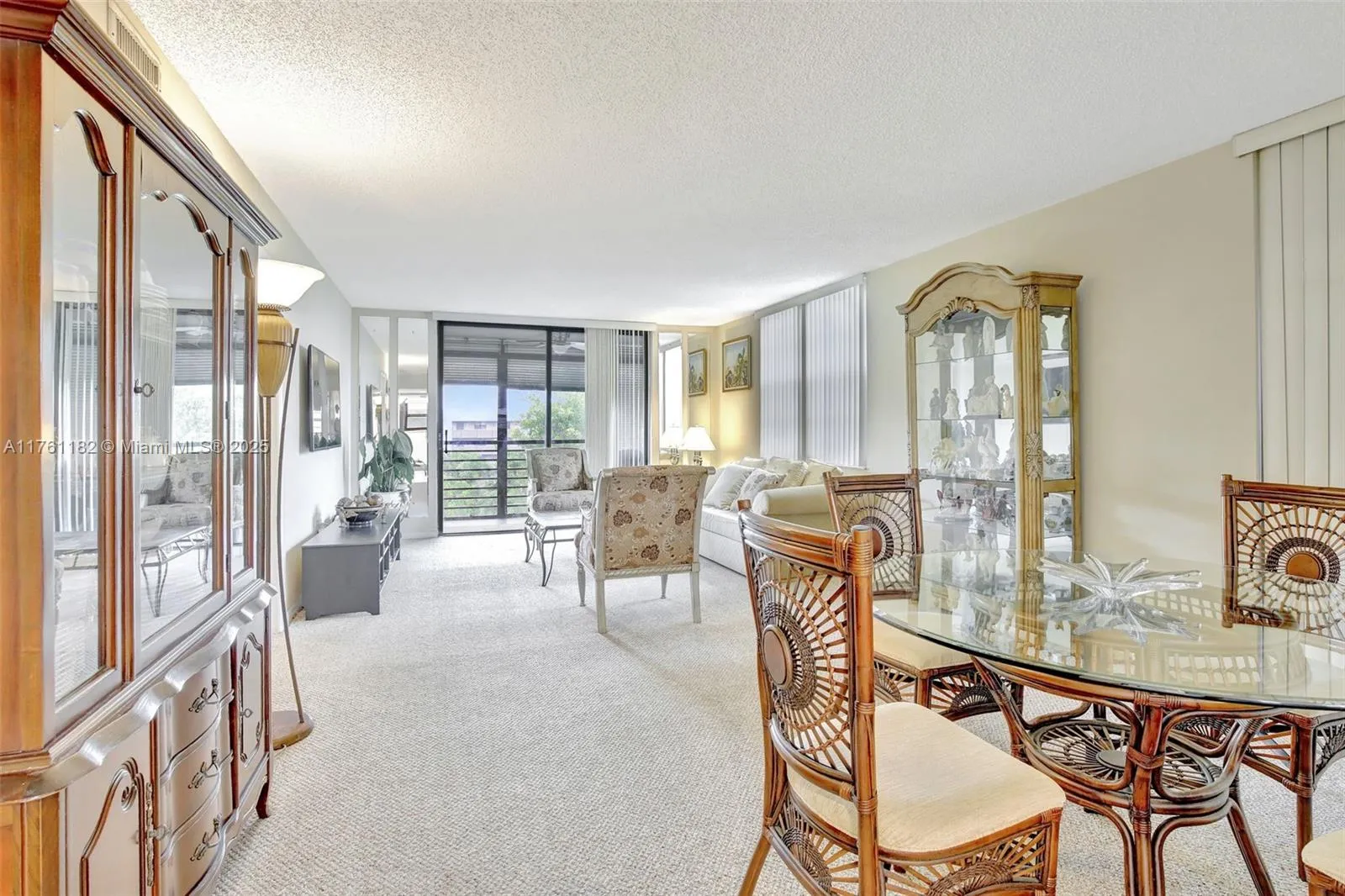 2 bedroom 2 bath for sale at 1001 Colony Point Cir # 514, Pembroke Pines FL 33026