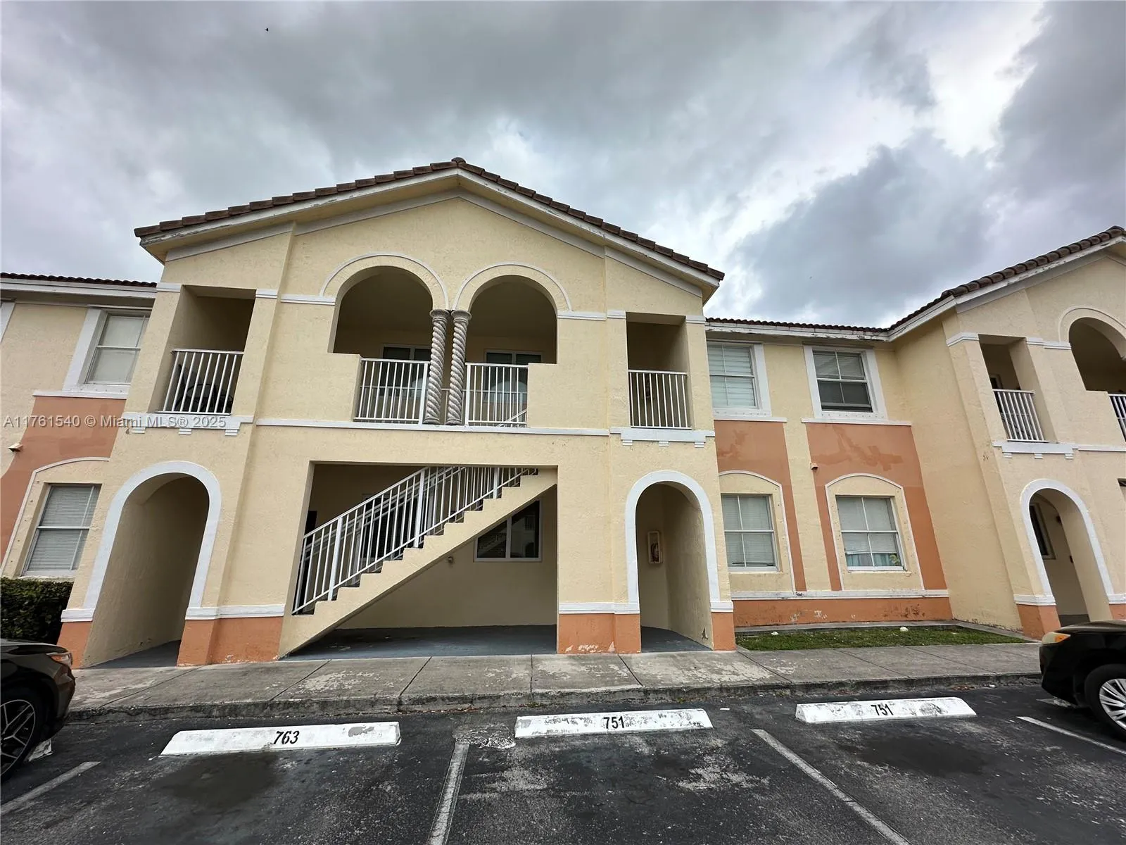 2 bedroom 2 bath for sale at 1663 SE 27th Dr # 103, Homestead FL 33035