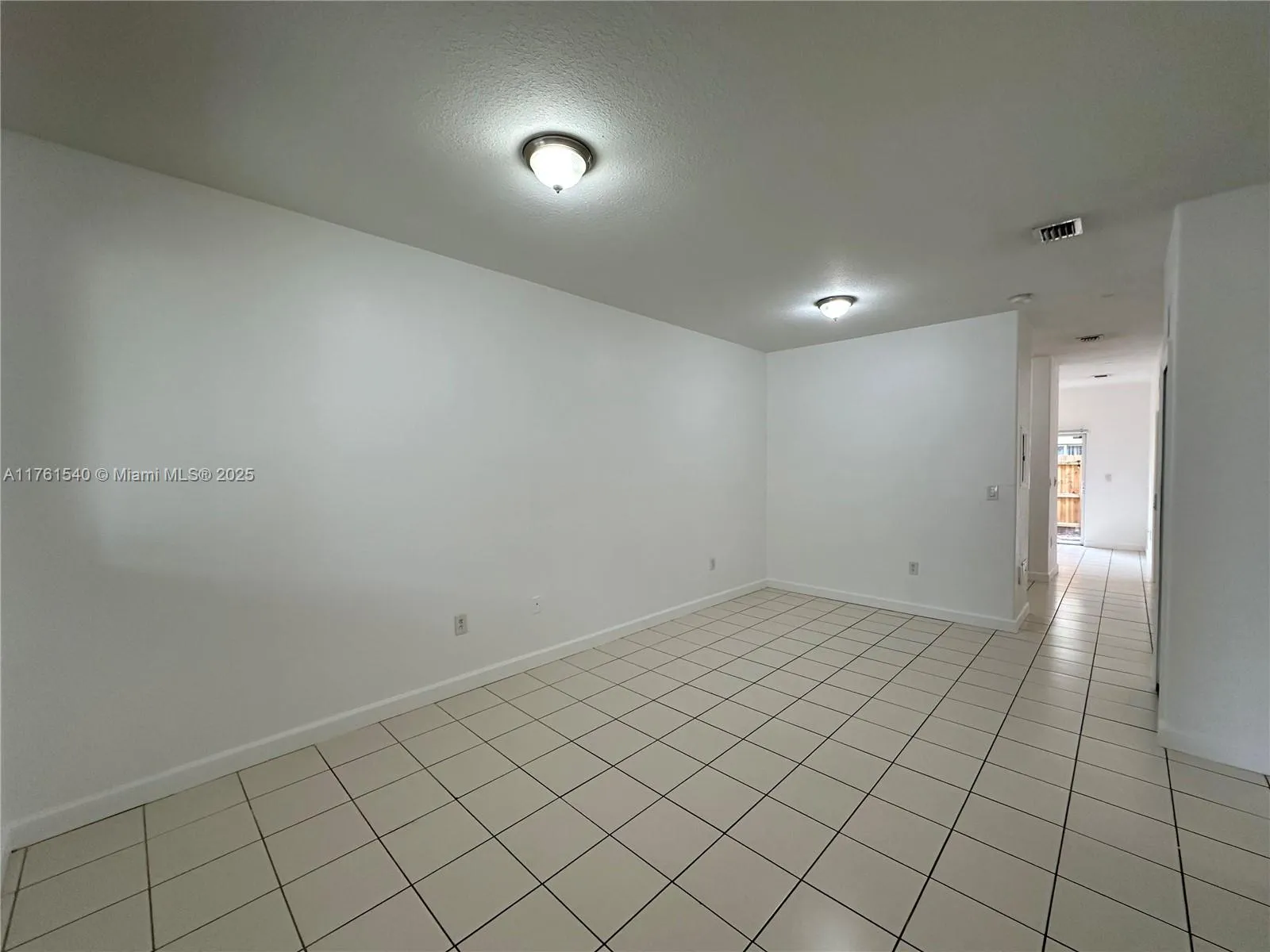 1663 SE 27th Dr # 103, Homestead FL 33035