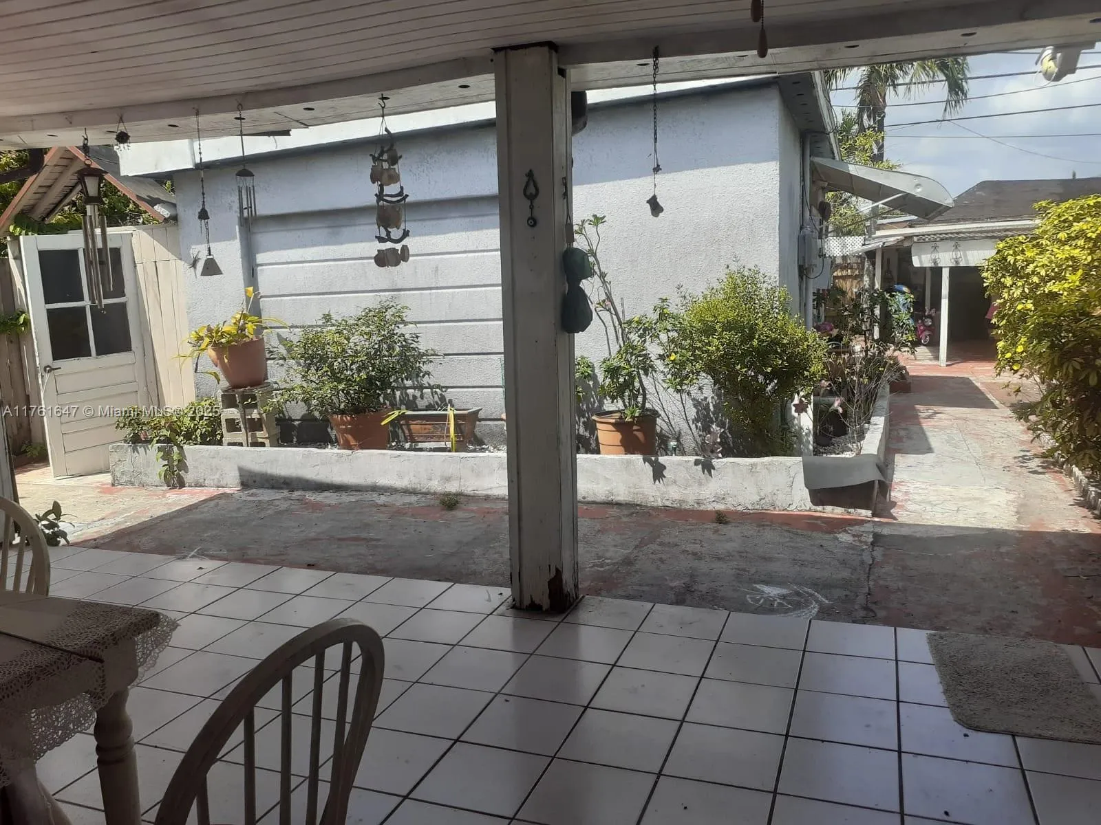 625 E 28th St, Hialeah FL 33013