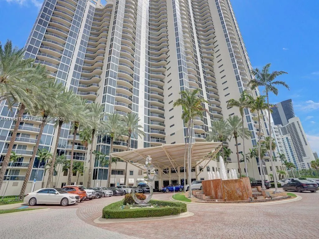 5 bedroom 5 bath for sale at 17555 Collins Ave # 403, Sunny Isles Beach FL 33160